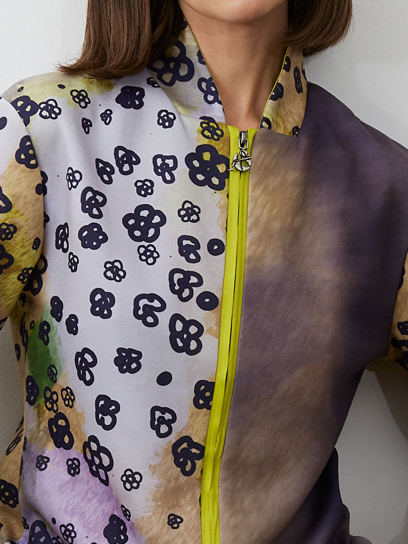 Лонгслив на молнии №24 Flower Aura