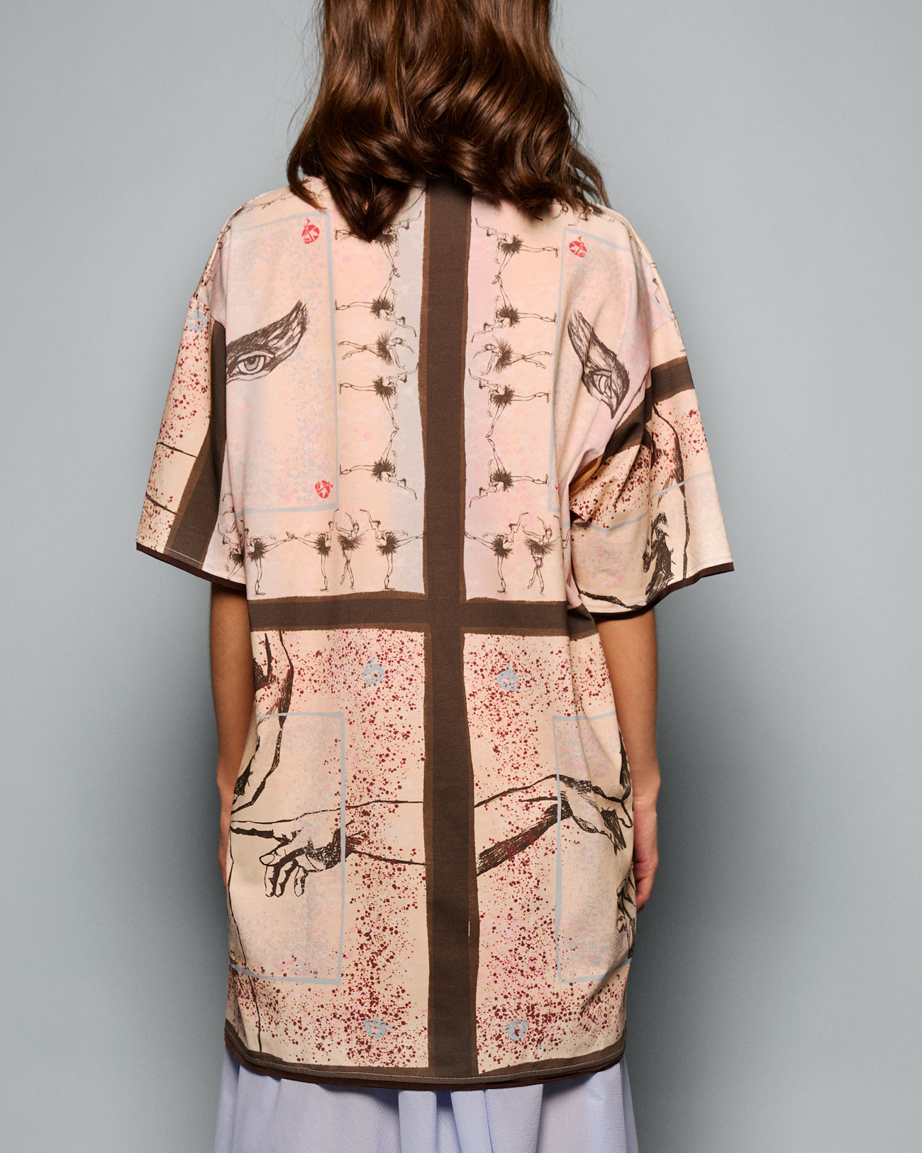 Платье-футболка №18 Swan Lake