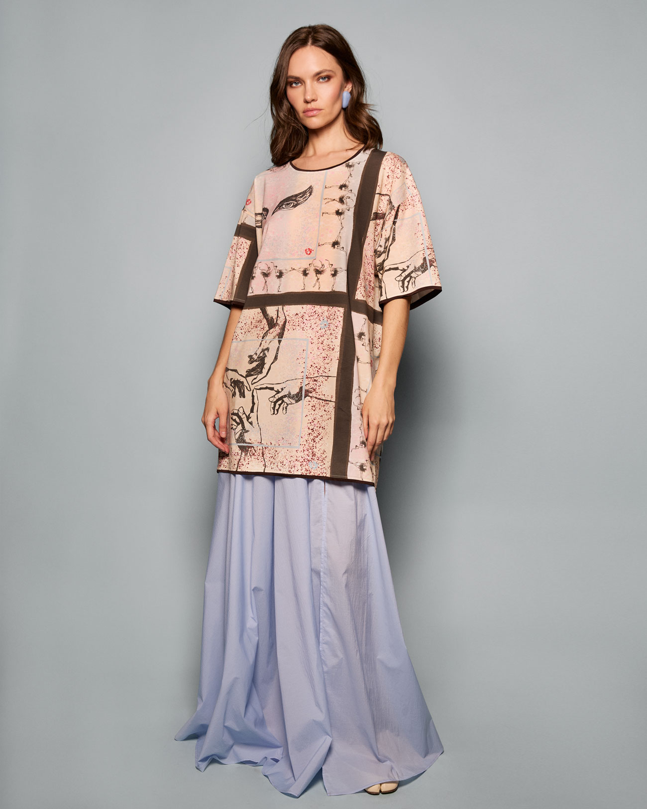 Платье-футболка №18 Swan Lake