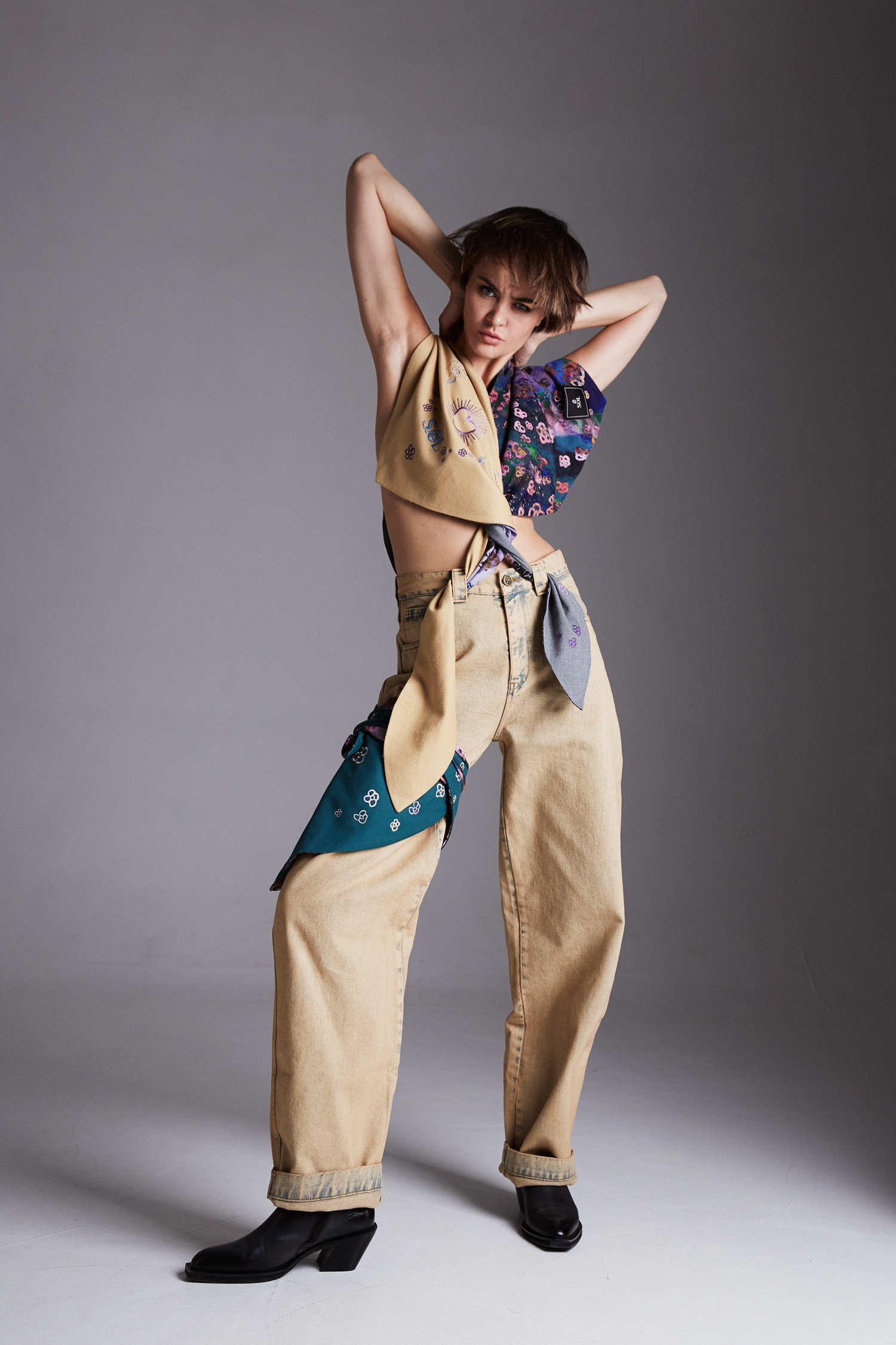 Косынка №2 Cashmere. Heart