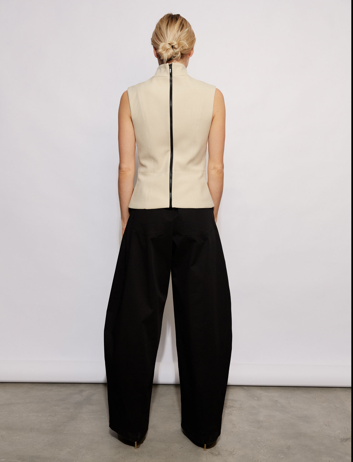 Образ 18: Двойная майка + Брюки