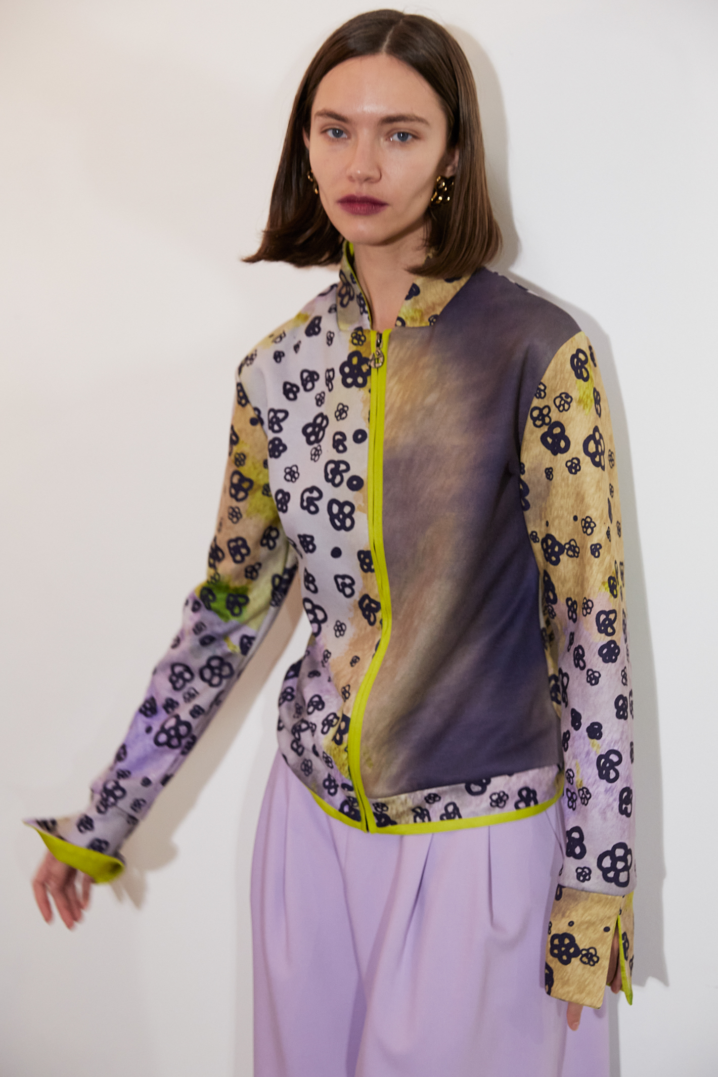 Лонгслив на молнии №24 Flower Aura