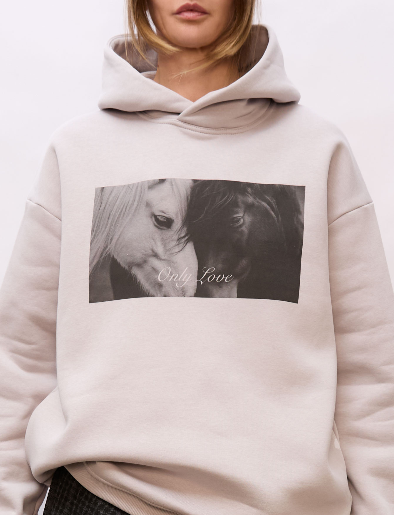 Образ 10: Худи Only Love + Шорты Anthracite